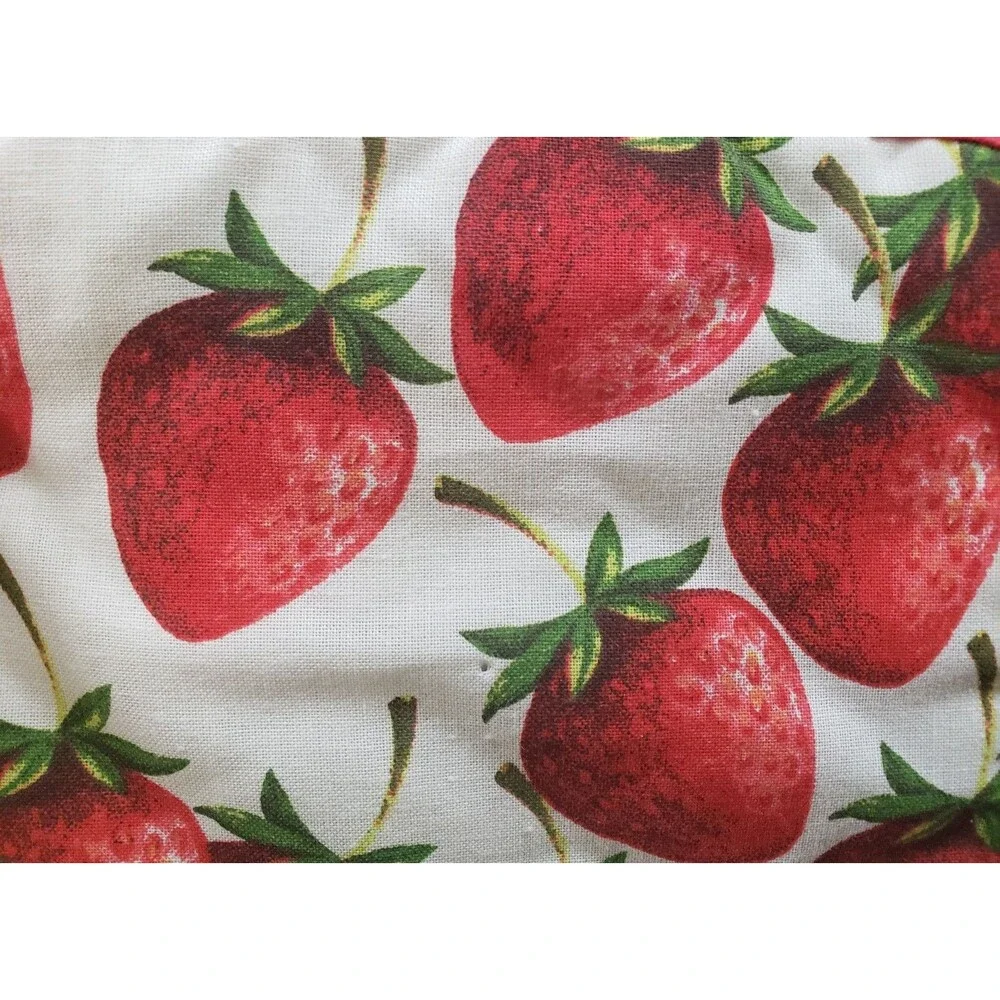 Kitchen set of 3: 2 Same Pot Holders & 1 Oven Mitt (12